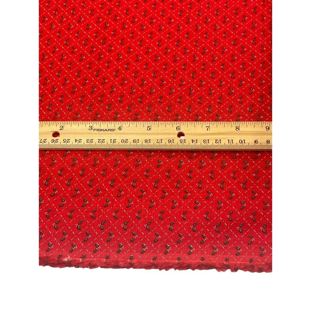 Christmas Holly Berry Red Cotton Fabric Remnant BTY Quilting